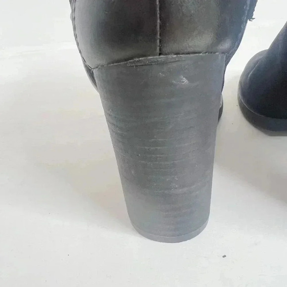 UGG Dandridge Black Suede Harness Boot Women's Size 6 - Picture 12 of 12